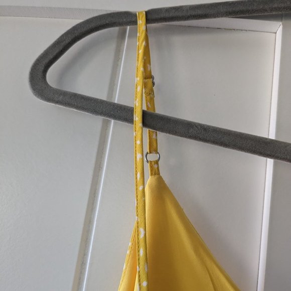 🌸 NWOT Banana Republic Spaghetti Strap Yellow Cami Size L - Picture 3 of 8
